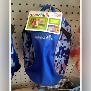Munchkin 2-in-1 Backpack & Harness